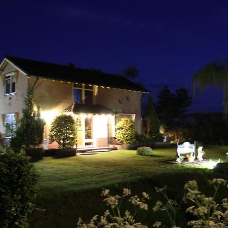 B&B Elbahof, goed en goedkoop! Hem Buitenkant foto