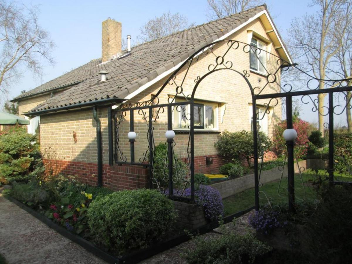 B&B Elbahof, goed en goedkoop! Hem Buitenkant foto
